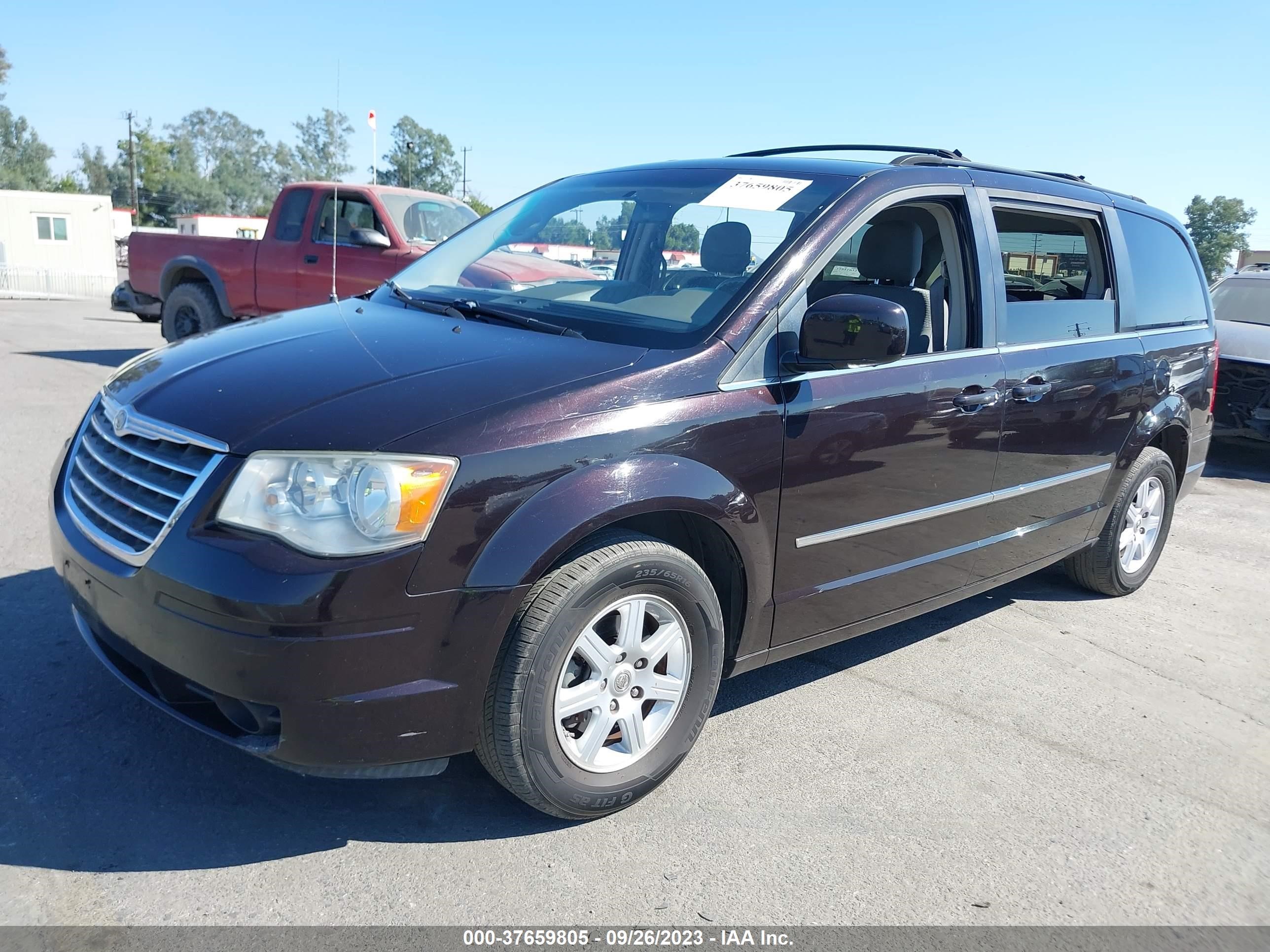 Photo 1 VIN: 2A4RR5D12AR329216 - CHRYSLER TOWN & COUNTRY 