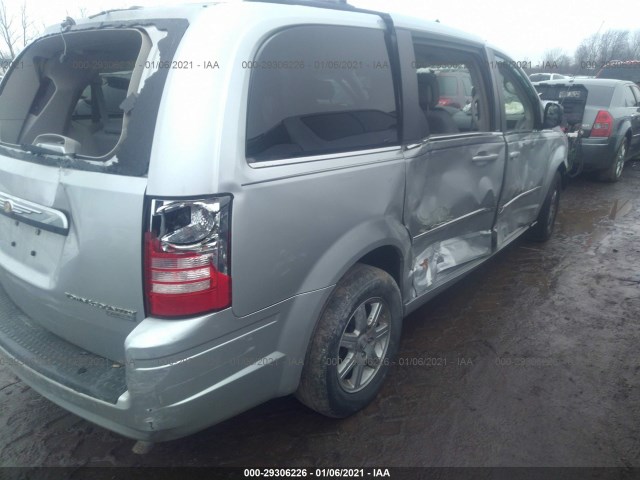 Photo 3 VIN: 2A4RR5D12AR334383 - CHRYSLER TOWN & COUNTRY 