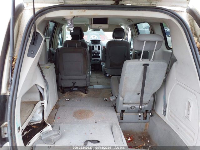 Photo 7 VIN: 2A4RR5D12AR337509 - CHRYSLER TOWN & COUNTRY 