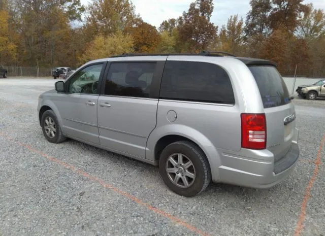 Photo 2 VIN: 2A4RR5D12AR337977 - CHRYSLER TOWN & COUNTRY 