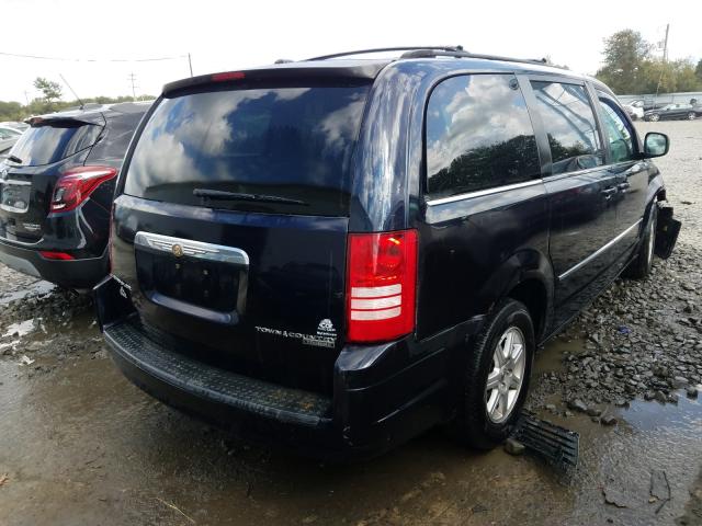 Photo 3 VIN: 2A4RR5D12AR339003 - CHRYSLER TOWN & COU 