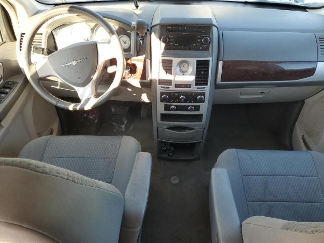 Photo 7 VIN: 2A4RR5D12AR343519 - CHRYSLER TOWN & COU 