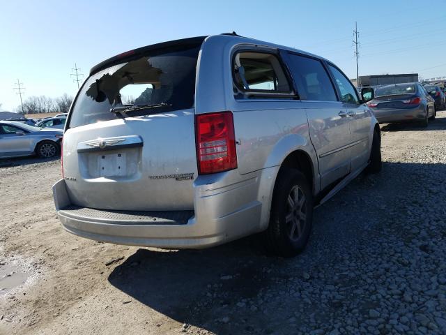 Photo 3 VIN: 2A4RR5D12AR375970 - CHRYSLER TOWN & COU 