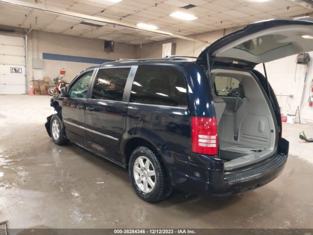 Photo 2 VIN: 2A4RR5D12AR393918 - CHRYSLER TOWN COUNTRY 