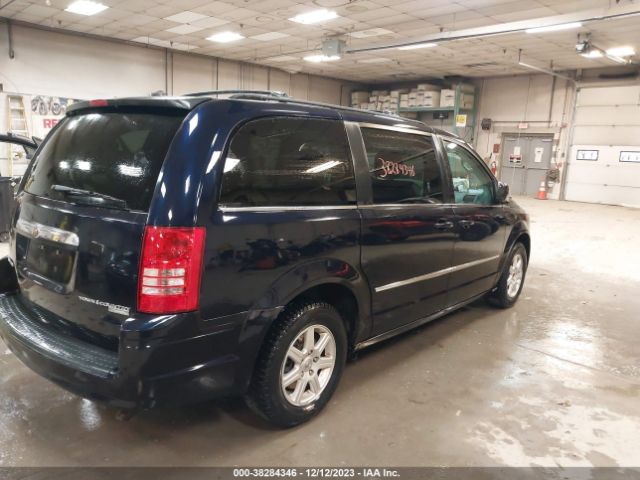 Photo 3 VIN: 2A4RR5D12AR393918 - CHRYSLER TOWN COUNTRY 