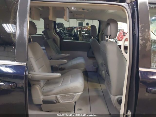 Photo 7 VIN: 2A4RR5D12AR393918 - CHRYSLER TOWN COUNTRY 