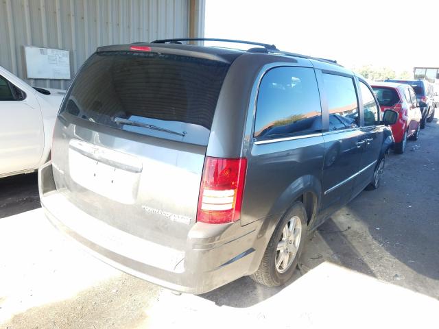 Photo 3 VIN: 2A4RR5D12AR399430 - CHRYSLER TOWN & COU 