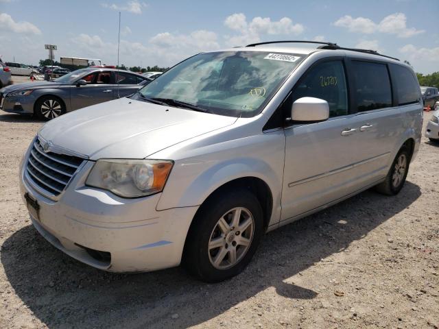 Photo 1 VIN: 2A4RR5D12AR424181 - CHRYSLER TOWN & COU 