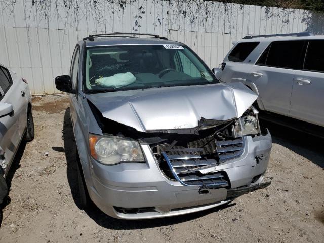 Photo 8 VIN: 2A4RR5D12AR458430 - CHRYSLER TOWN & COU 