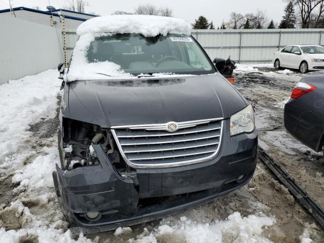 Photo 4 VIN: 2A4RR5D12AR493033 - CHRYSLER TOWN & COU 