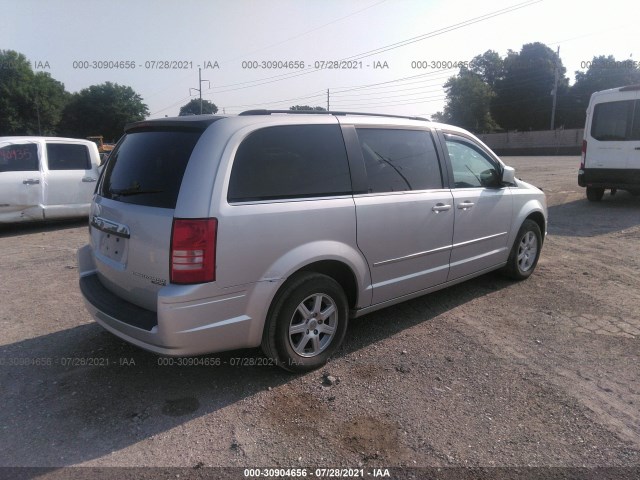 Photo 3 VIN: 2A4RR5D12AR493825 - CHRYSLER TOWN & COUNTRY 