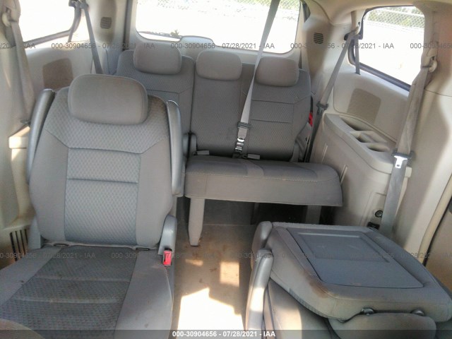 Photo 7 VIN: 2A4RR5D12AR493825 - CHRYSLER TOWN & COUNTRY 