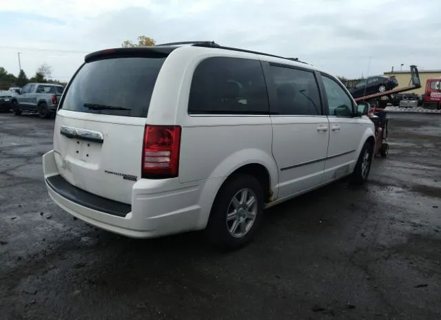 Photo 3 VIN: 2A4RR5D13AR129820 - CHRYSLER TOWN & COUNTRY 