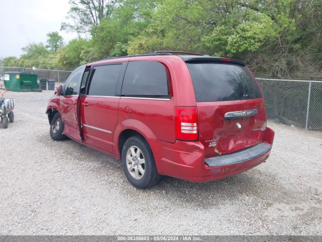 Photo 2 VIN: 2A4RR5D13AR130174 - CHRYSLER TOWN & COUNTRY 