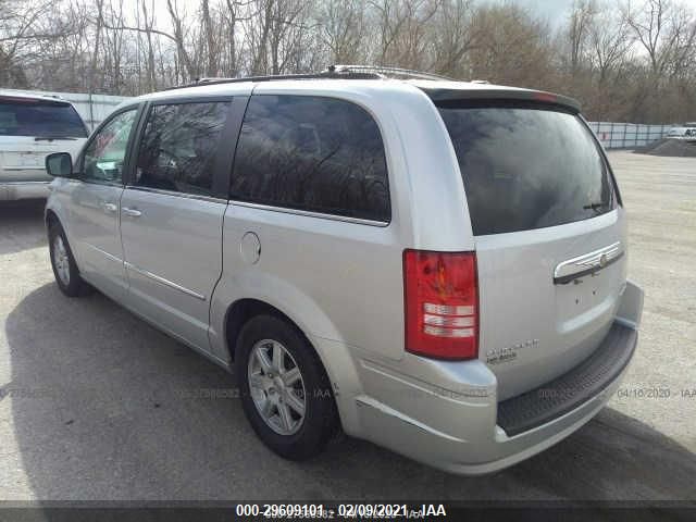 Photo 2 VIN: 2A4RR5D13AR136279 - CHRYSLER TOWN & COUNTRY 