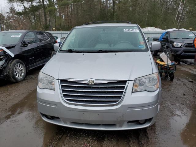 Photo 4 VIN: 2A4RR5D13AR152434 - CHRYSLER TOWN & COU 