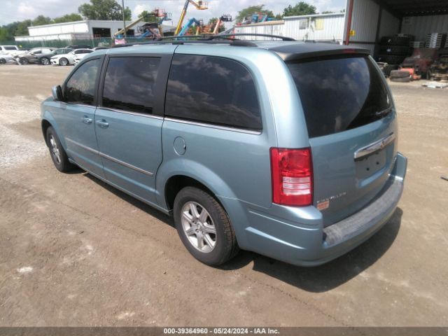 Photo 2 VIN: 2A4RR5D13AR178340 - CHRYSLER TOWN & COUNTRY 