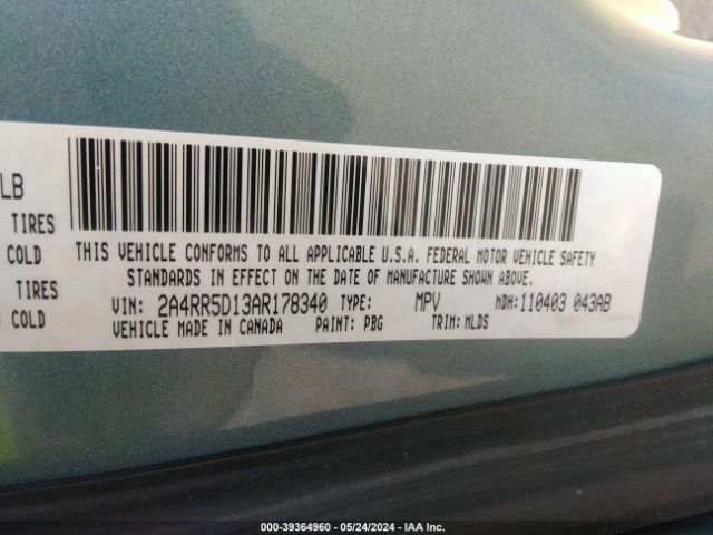 Photo 8 VIN: 2A4RR5D13AR178340 - CHRYSLER TOWN & COUNTRY 