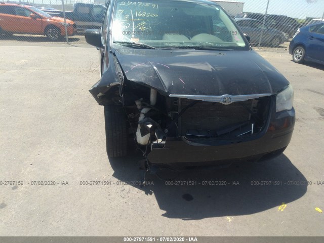 Photo 5 VIN: 2A4RR5D13AR183344 - CHRYSLER TOWN & COUNTRY 