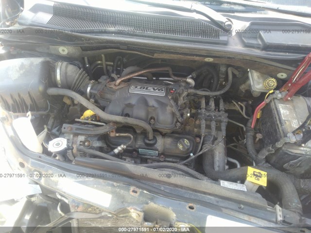 Photo 9 VIN: 2A4RR5D13AR183344 - CHRYSLER TOWN & COUNTRY 