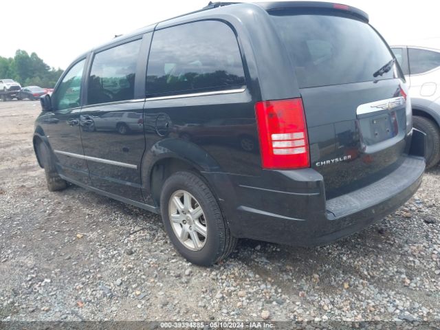 Photo 2 VIN: 2A4RR5D13AR215077 - CHRYSLER TOWN & COUNTRY 