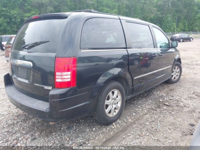 Photo 3 VIN: 2A4RR5D13AR215077 - CHRYSLER TOWN & COUNTRY 