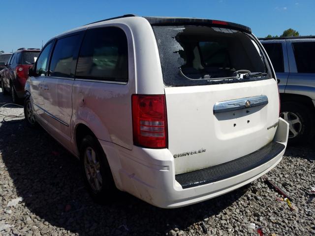 Photo 2 VIN: 2A4RR5D13AR232476 - CHRYSLER TOWN & COU 