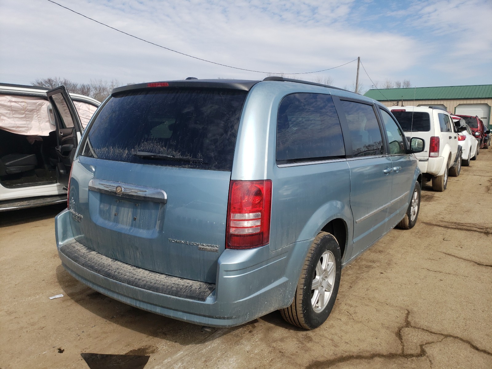 Photo 3 VIN: 2A4RR5D13AR243431 - CHRYSLER TOWN &AMP COU 