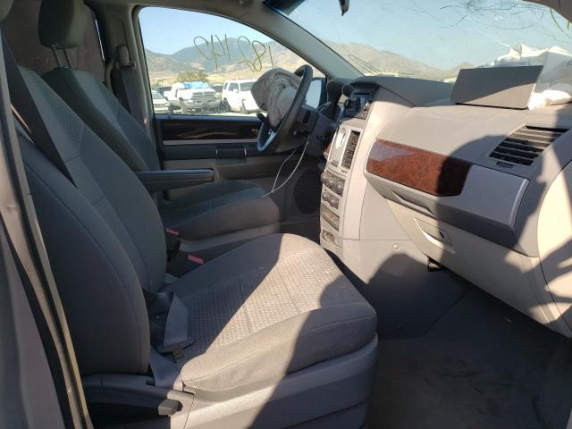 Photo 4 VIN: 2A4RR5D13AR253196 - CHRYSLER TOWN &AMP COU 