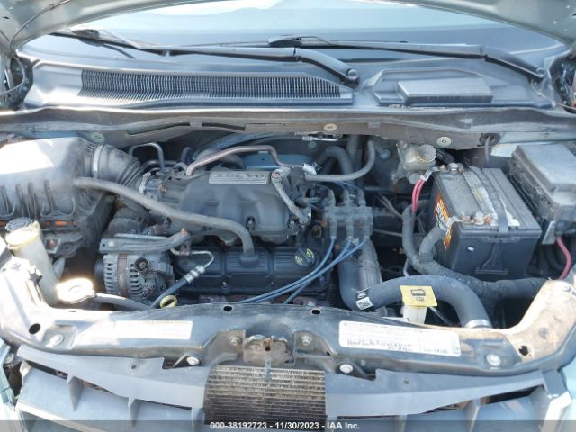 Photo 9 VIN: 2A4RR5D13AR260312 - CHRYSLER TOWN & COUNTRY 