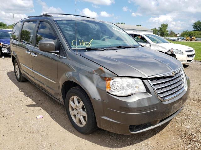 Photo 0 VIN: 2A4RR5D13AR268006 - CHRYSLER TOWN & COU 