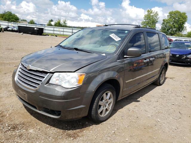 Photo 1 VIN: 2A4RR5D13AR268006 - CHRYSLER TOWN & COU 