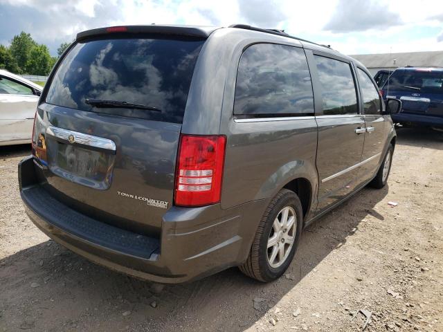 Photo 3 VIN: 2A4RR5D13AR268006 - CHRYSLER TOWN & COU 