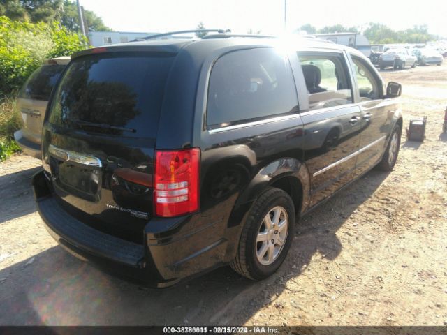 Photo 3 VIN: 2A4RR5D13AR299563 - CHRYSLER TOWN & COUNTRY 