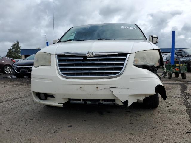 Photo 4 VIN: 2A4RR5D13AR300436 - CHRYSLER TOWN & COU 