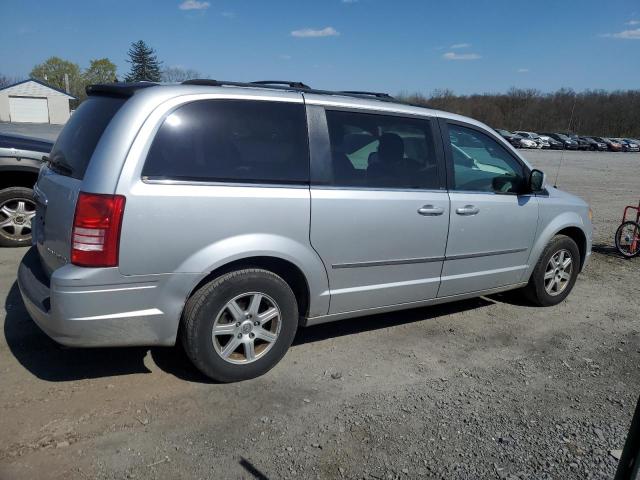 Photo 2 VIN: 2A4RR5D13AR305149 - CHRYSLER TOWN & COU 