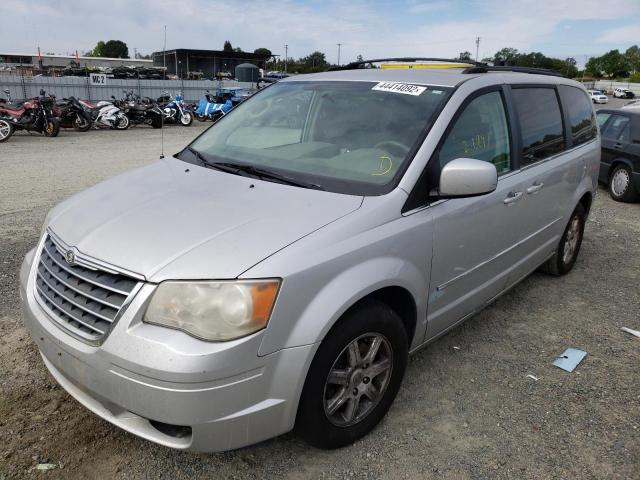 Photo 1 VIN: 2A4RR5D13AR324137 - CHRYSLER TOWN &AMP COU 