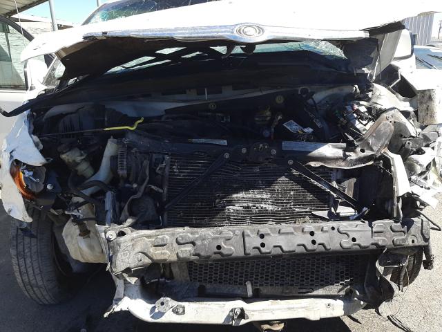 Photo 6 VIN: 2A4RR5D13AR346574 - CHRYSLER TOWN &AMP COU 