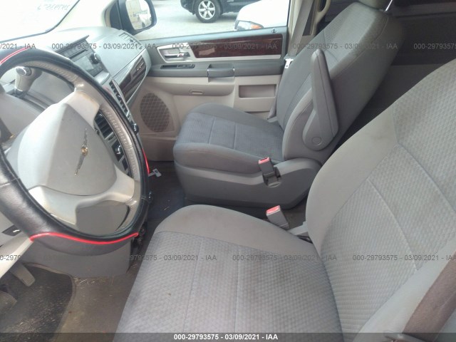 Photo 4 VIN: 2A4RR5D13AR347434 - CHRYSLER TOWN & COUNTRY 