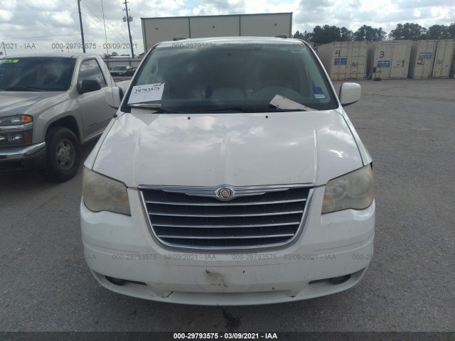 Photo 5 VIN: 2A4RR5D13AR347434 - CHRYSLER TOWN & COUNTRY 