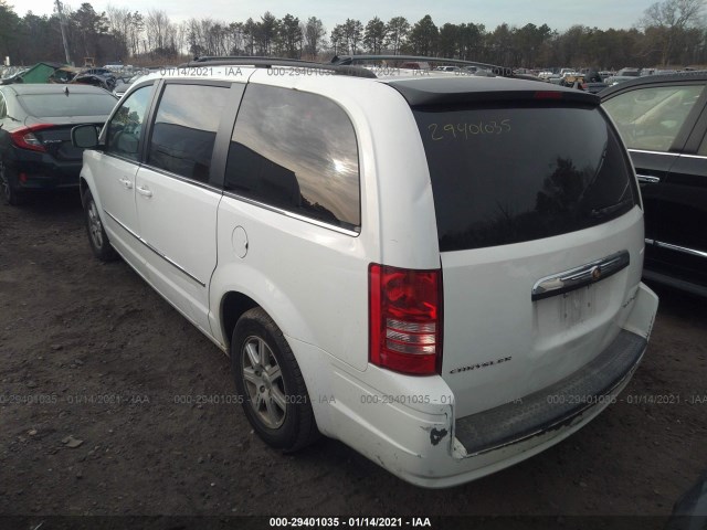 Photo 2 VIN: 2A4RR5D13AR392891 - CHRYSLER TOWN & COUNTRY 