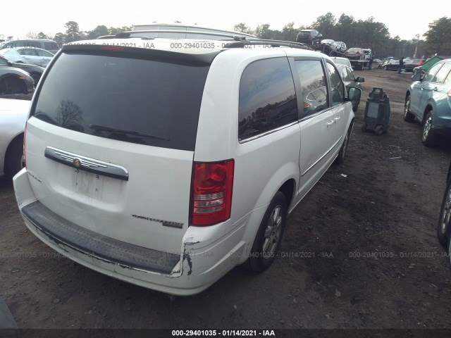 Photo 3 VIN: 2A4RR5D13AR392891 - CHRYSLER TOWN & COUNTRY 