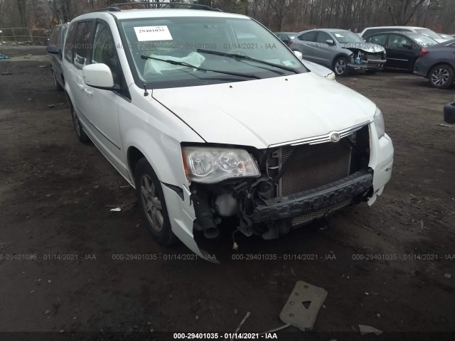 Photo 5 VIN: 2A4RR5D13AR392891 - CHRYSLER TOWN & COUNTRY 