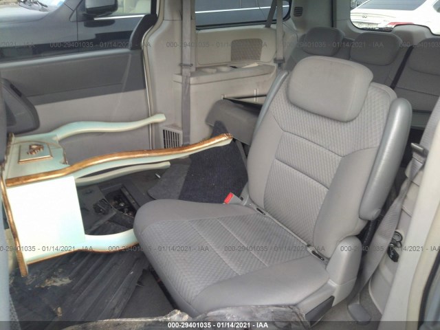 Photo 7 VIN: 2A4RR5D13AR392891 - CHRYSLER TOWN & COUNTRY 