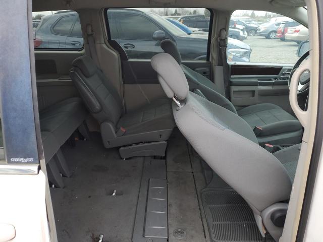 Photo 10 VIN: 2A4RR5D13AR397668 - CHRYSLER MINIVAN 