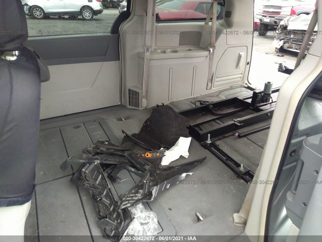 Photo 7 VIN: 2A4RR5D13AR428143 - CHRYSLER TOWN & COUNTRY 