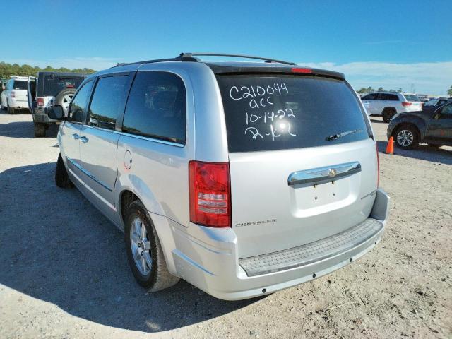 Photo 2 VIN: 2A4RR5D13AR441040 - CHRYSLER TOWN & COU 