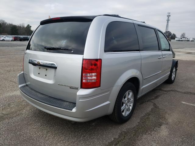 Photo 3 VIN: 2A4RR5D13AR463670 - CHRYSLER TOWN & COU 