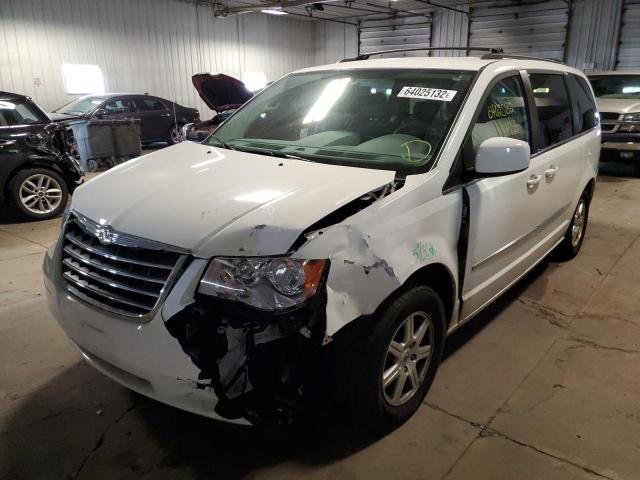 Photo 1 VIN: 2A4RR5D14AR105588 - CHRYSLER TOWN & COU 