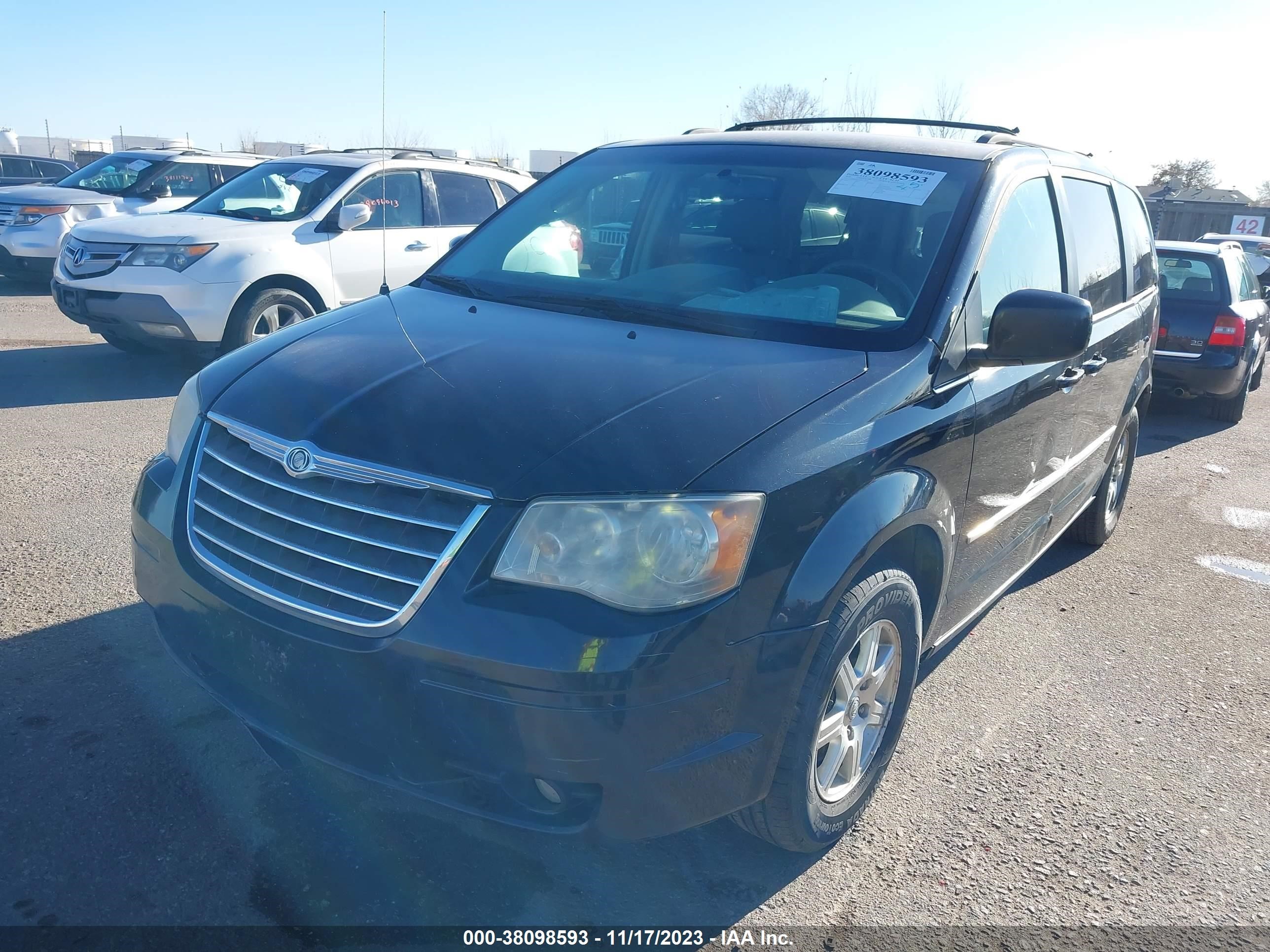 Photo 1 VIN: 2A4RR5D14AR113691 - CHRYSLER TOWN & COUNTRY 